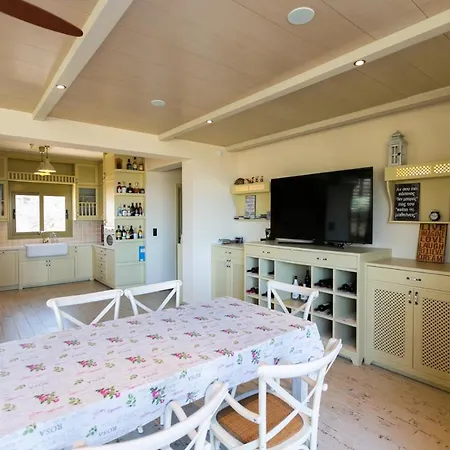 Villa Aphrodite *