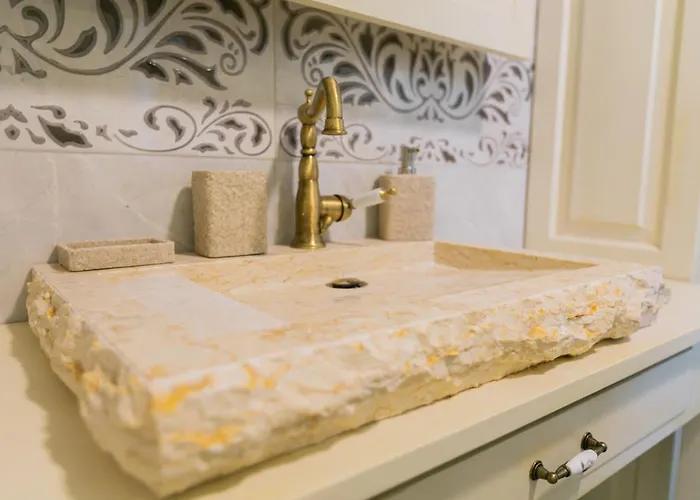 Aphrodite * Loutraki (Corinthia)