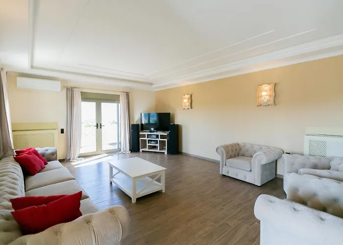 Villa Aphrodite Loutraki (Corinthia)